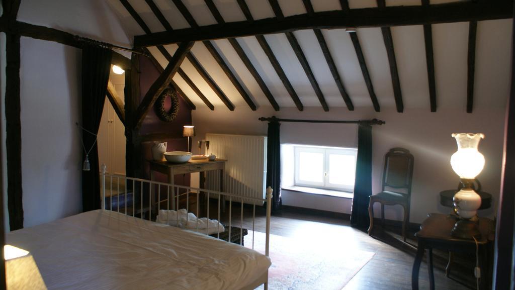 B&B Le Secret Du Bois Bourseigne-Vieille Exteriör bild