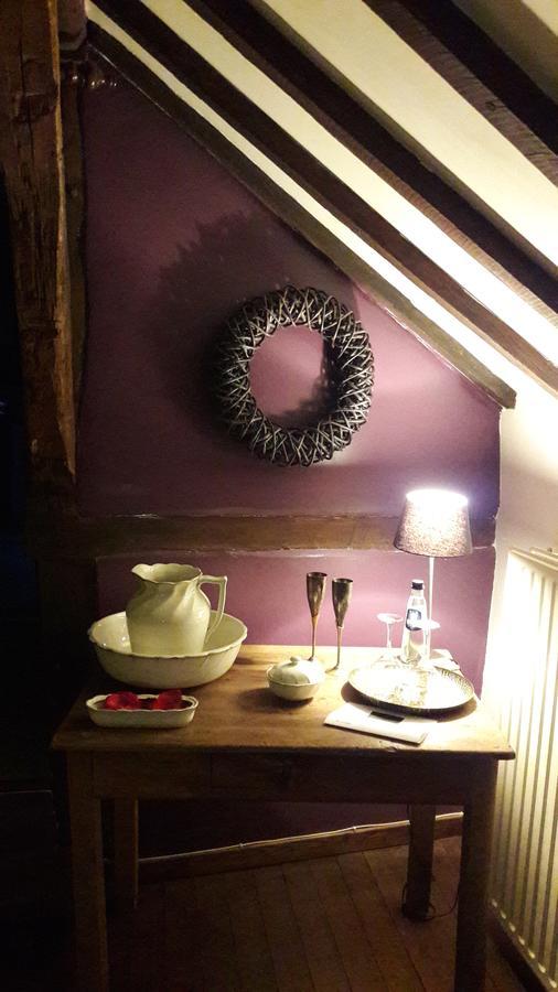 B&B Le Secret Du Bois Bourseigne-Vieille Exteriör bild